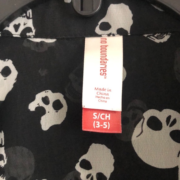 Skull blouse - Picture 4 of 5